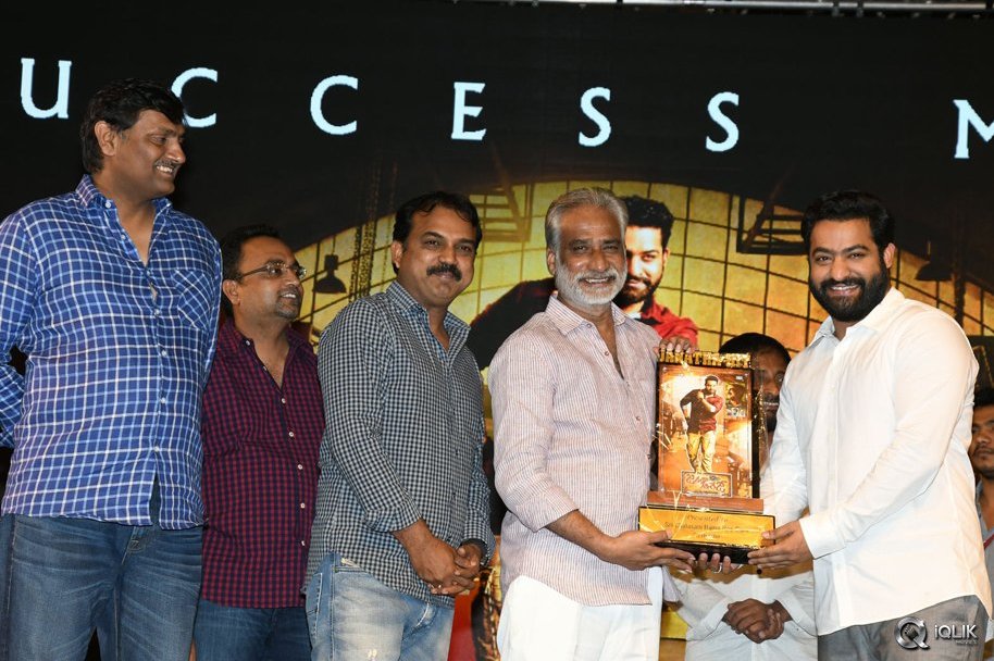 Janatha-Garage-Movie-Success-Celebrations